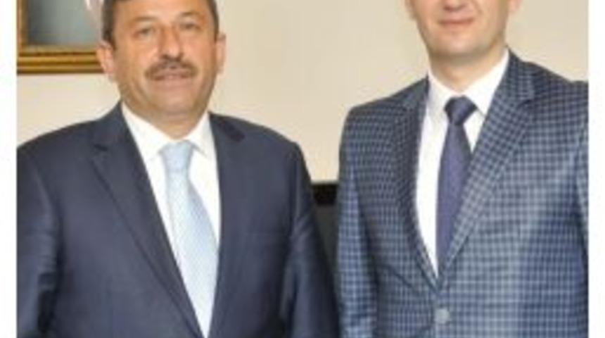 Başkan Karabacak Gt&uuml; Rekt&ouml;r&uuml;n&uuml; Ziyaret Etti