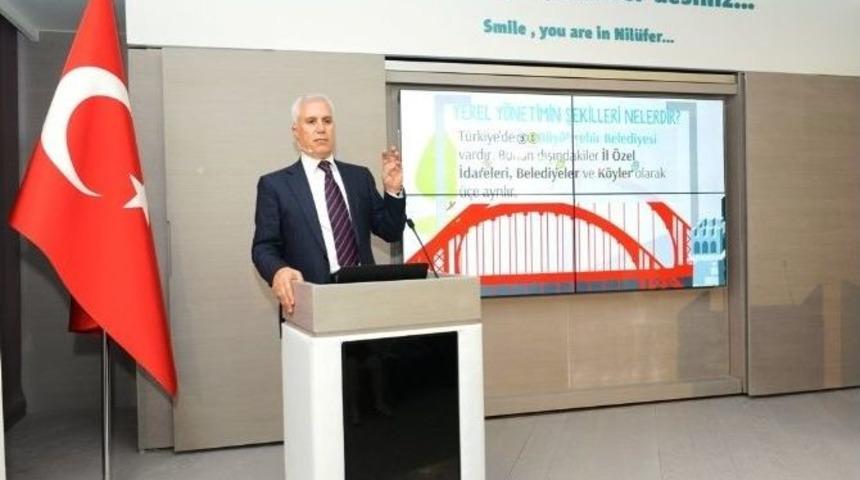 Başkan Bozbey &Ouml;ğrencilere &lsquo;yerel Y&ouml;netimler&rsquo;i Anlattı