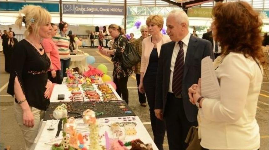 Kadınların Göz Nuru Konak Pazar’ında