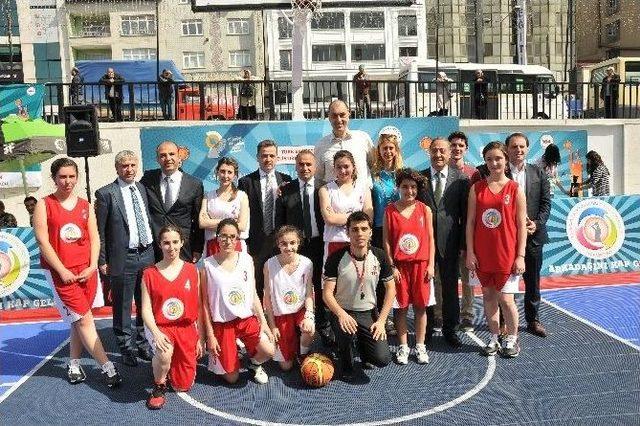 3x3 Sokak Basketbolu Turnuvası, Başkan Usta’nın Hava Atışıyla Başladı