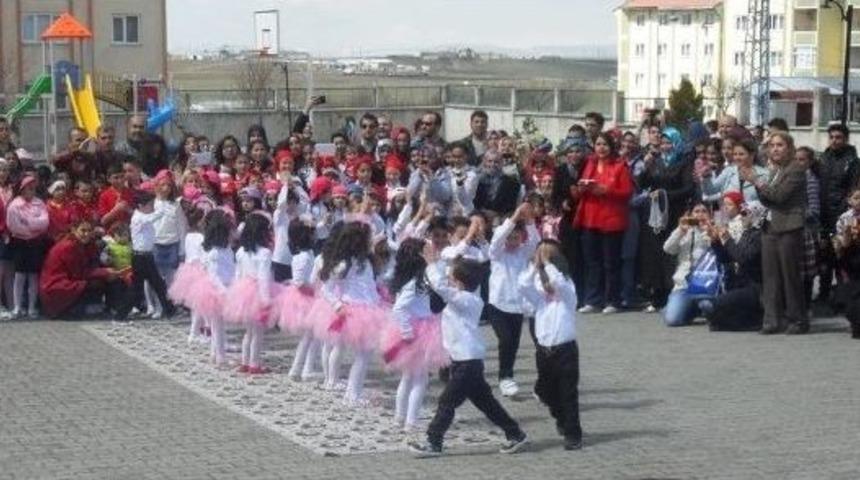 30 Ekim İlk&ouml;ğretim Okulunda 23 Nisan Coşkusu