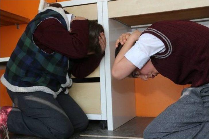 Deprem Tır’ı Sultanbeyli’de G1