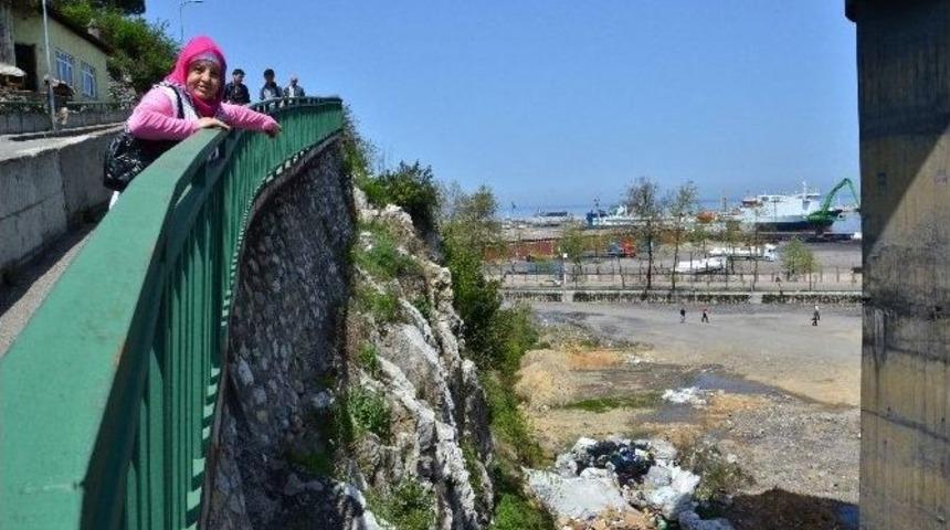 Proje Beklerken &Ccedil;&ouml;pl&uuml;k Oldu