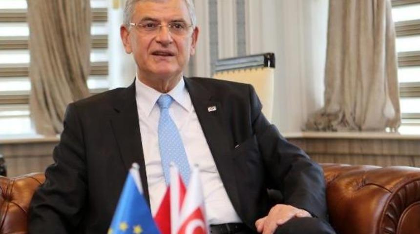 Bakan Bozkır: Sivil Toplum, Demokrasinin Teminatıdır