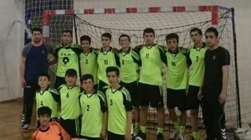 Vanlı Hentbolcular Türkiye Dördüncüsü Oldu