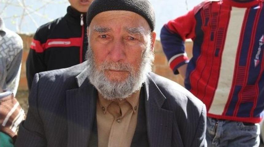 Mahmut Dede, Anlattıklarıyla Duygulandırdı