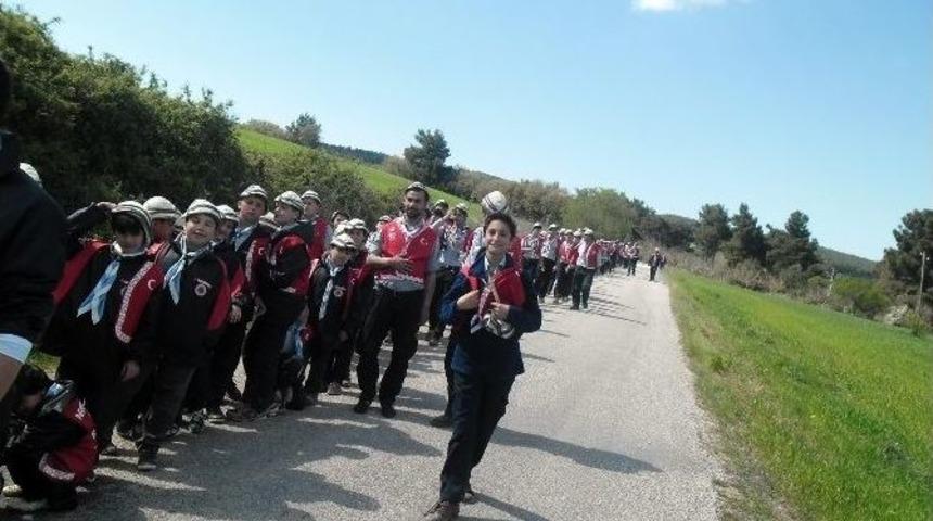 Sorgunlu İzciler Dedeciğim Ben Geldim Sloganıyla &Ccedil;anakkale&rsquo;ye Y&uuml;r&uuml;d&uuml;