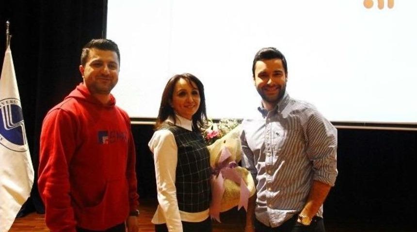 Facebook İş Arama Ağına D&ouml;n&uuml;şecek