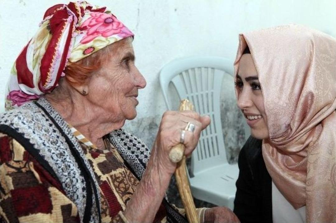 Ak Partili Sena Nur &Ccedil;elik: