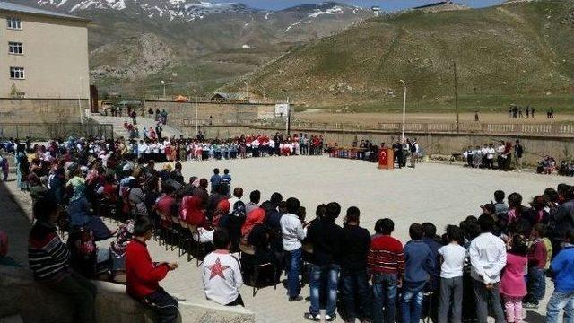 Hakkari’de 23 Nisan Coşkusu Devam Ediyor