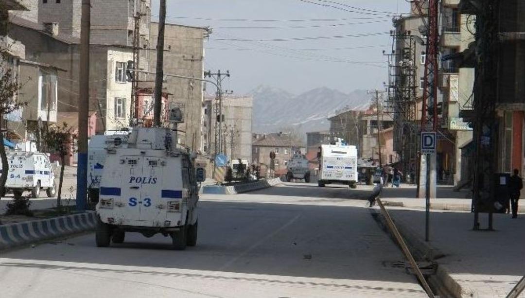 Y&uuml;ksekova&rsquo;da Cenaze Sonrası Gerginlik