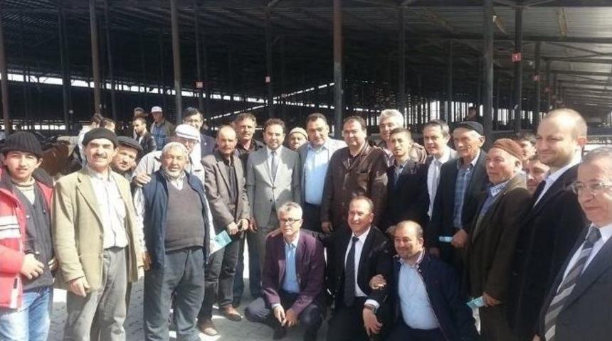 Ak Parti&rsquo;li Adaylar, Canlı Hayvan Pazarı Ve Sanayi Sitesi Esnaflarını Ziyaret Etti