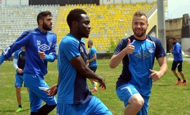 Adana Demirspor, Manisaspor’a İzmir’de Hazırlanıyor