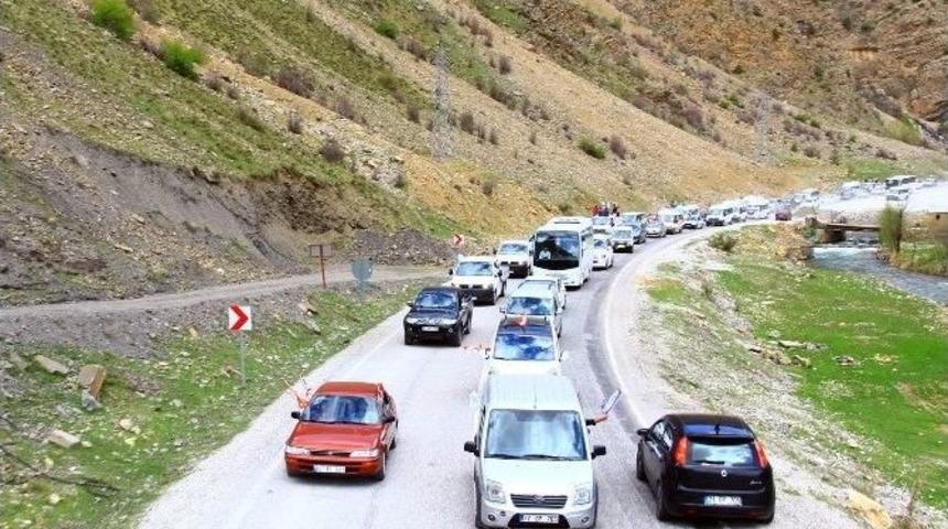 Hdp &Ccedil;atak&rsquo;ta Se&ccedil;im B&uuml;rosu A&ccedil;tı