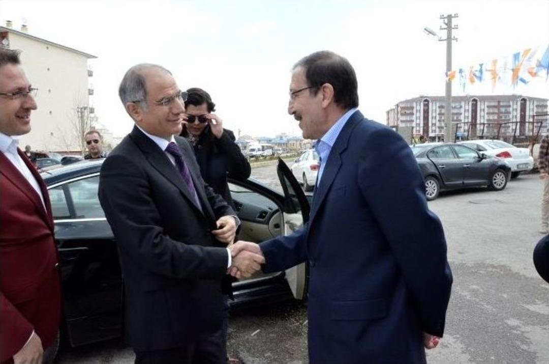 Bakan Ala, Paland&ouml;ken İl&ccedil;esi&rsquo;nde Esnafı Gezdi Destek İstedi