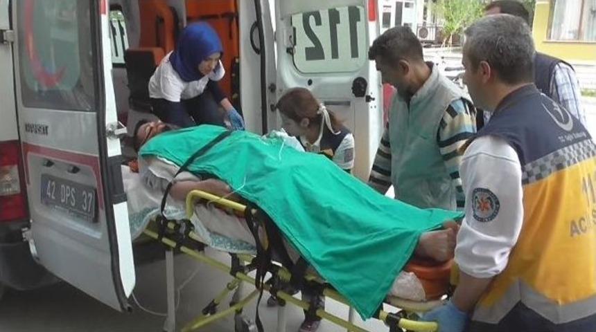 Binaya Malzeme &Ccedil;ıkarmak İsterken Akıma Kapıldılar