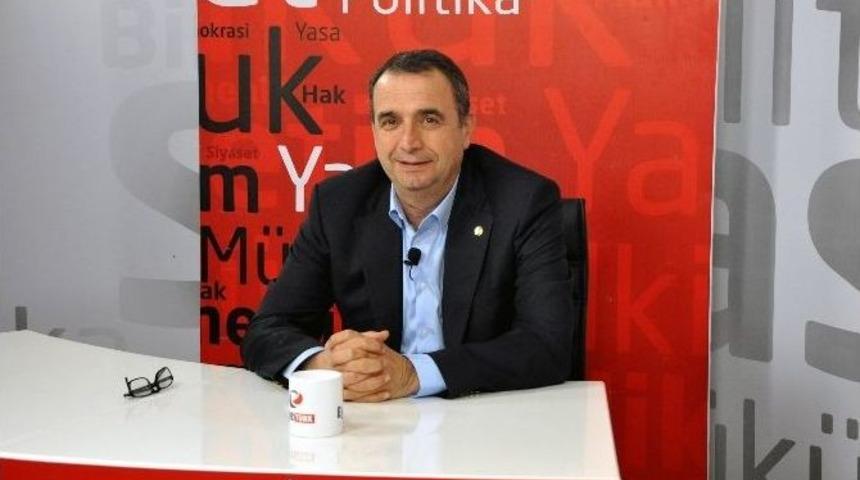 Ayvalık Belediye Başkanı Evleniyor