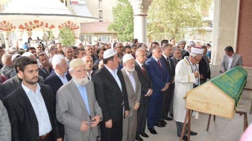 Orhangazi M&uuml;ft&uuml;s&uuml;n&uuml;n Kızı Trafik Kazasında Hayatında Kaybetti