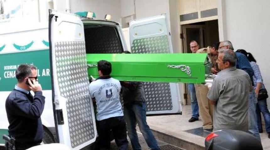 Kayıp Gencin Cesedi Denizde Bulundu