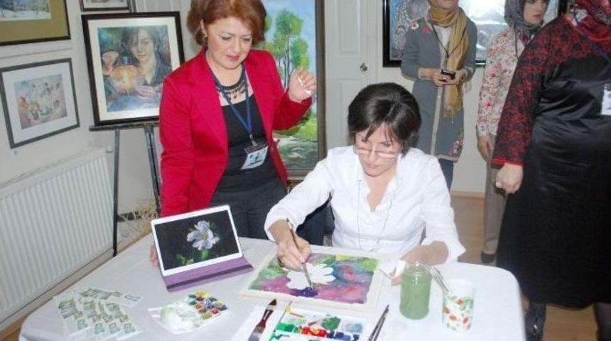 Busmek Kursiyerleri H&uuml;nerlerini Sergiledi