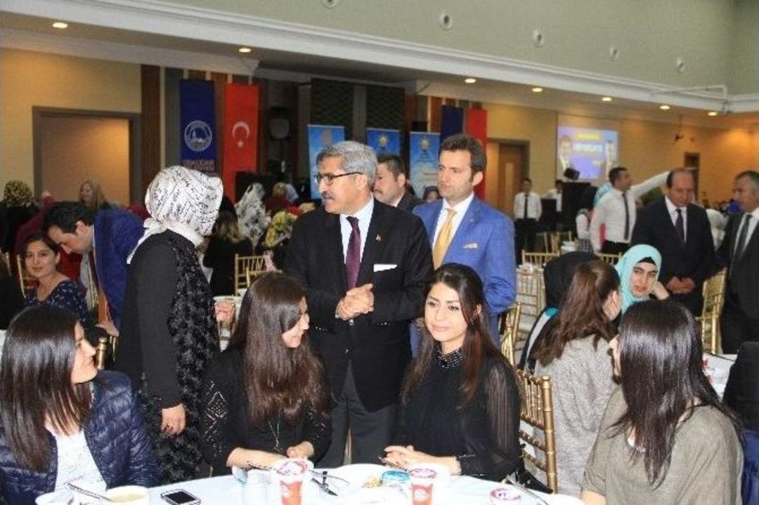 Ak Parti&rsquo;li Adaylar Kadın Stk Temsilcileriyle Bir Araya Geldi