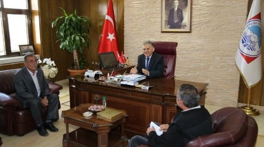 K&uuml;&ccedil;&uuml;kb&uuml;r&uuml;ng&uuml;z Mahalle Muhtarları İle İhtiyar Heyetinin Ziyareti