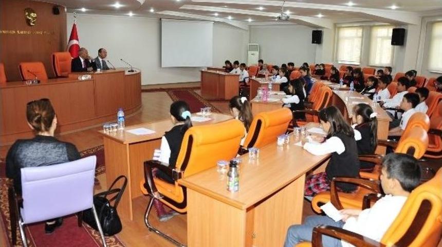 &Ouml;zel Babaoğlu Koleji&rsquo;den Başkan &Ccedil;alışkan&rsquo;a Ziyaret