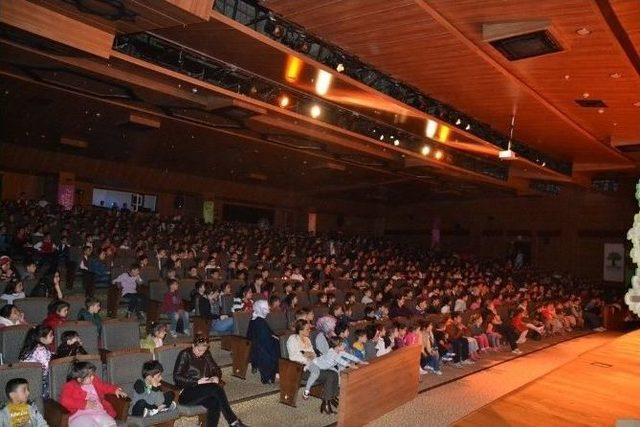 Miniklerden Bremen Mızıkacıları Çocuk Müzikaline Yoğun İlgi