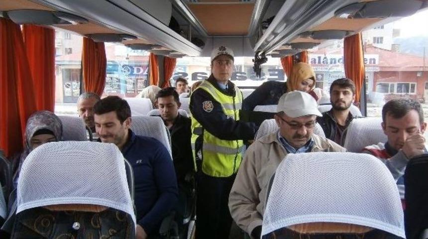 Trafik Ekiplerinden Yolculara Kemer Uyarısı
