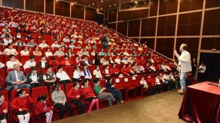 Erdoğan: &ldquo;yazar Olmanın Sırrı Kitap Okumak&rdquo;