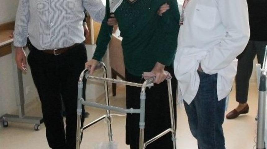 83 Yaşındaki Nezaket Nine, Başarılı Operasyonla Y&uuml;r&uuml;d&uuml;