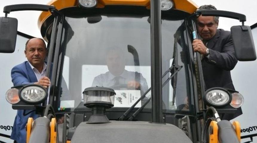 Yunusemre&rsquo;ye Yerli &Uuml;retim İş Makinesi Alındı