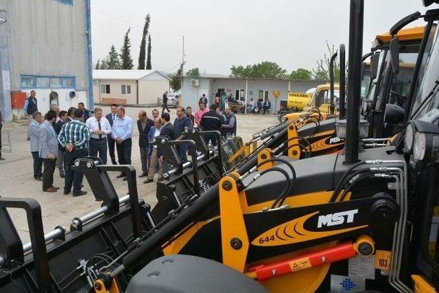 Yunusemre’ye Yerli Üretim İş Makinesi Alındı