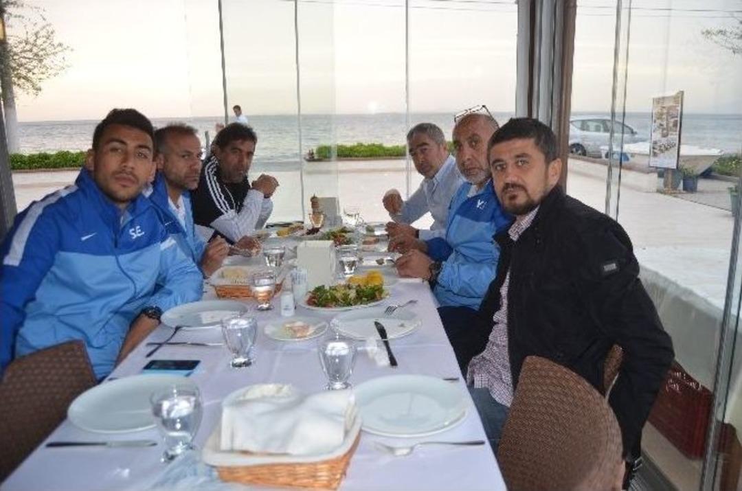 Adana Demirspor Kafilesi Akşam Yemeğinde Buluştu