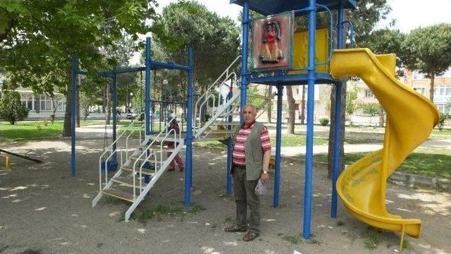 Burhaniye’de Vatandaşlar Parklara Bakım İstiyor 3