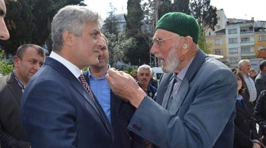 Ak Parti Trabzon Milletvekili Adayı Dr. Adnan G&uuml;nnar, Se&ccedil;im &Ccedil;alışmalarını Mola Vermeden S&uuml;rd&uuml;r&uuml;yor