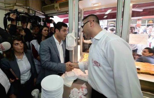 Demirtaş'tan Erdoğan'a Yanıt: O 'yok' Dedi Diye Yok Olmuyor