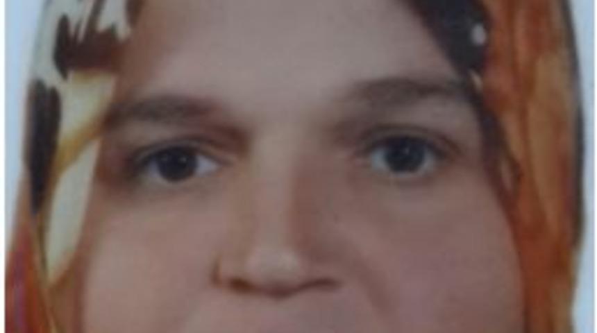 Geri Geri Gelen Aracın &Ccedil;arptığı Kadın &Ouml;ld&uuml;