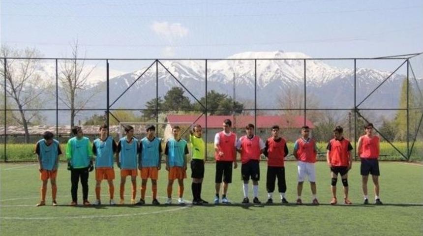 Nike Halı Saha Liseler Ligi Start Aldı