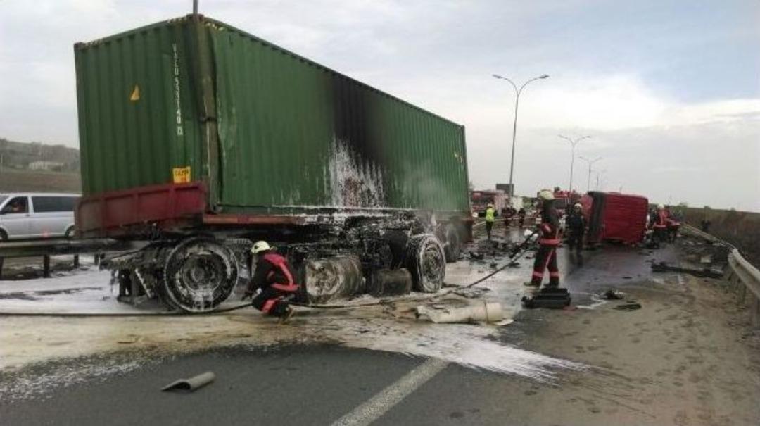 Tem&rsquo;de Tır Dehşeti: İki &Ouml;l&uuml;