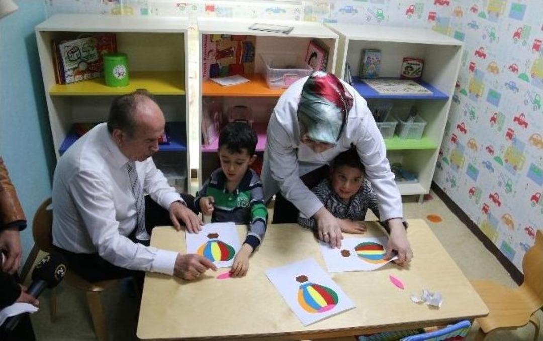 Kadir Topbaş: &ldquo;siyasi M&uuml;nazara Yapsaydık, Kadık&ouml;y İ&ccedil;in &Ccedil;alışmazdık&rdquo;