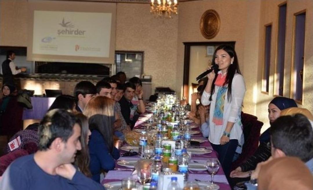 Vali Altıparmak: Ortak Yaşama K&uuml;lt&uuml;r&uuml;&rsquo;n&uuml;n Merkezi&rsquo;nde Saygı Vardır