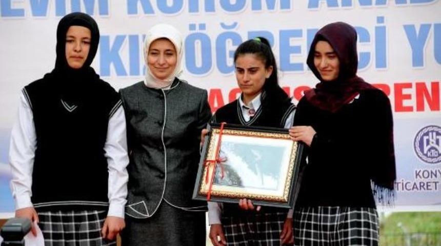 Sare Davutoğlu Ve Bakan Avcı Erciş'te Kız Yurdunun A&ccedil;ılışına Katıldı