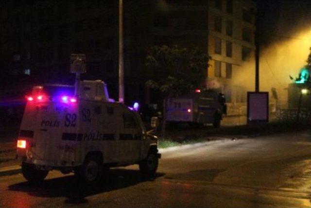 Hatay'da Eylemci Gruba Polis Müdahalesi