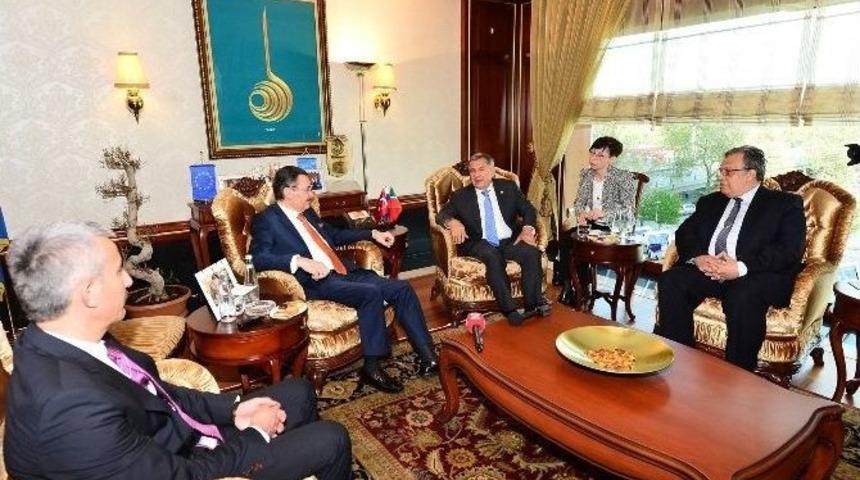 G&ouml;k&ccedil;ek, Tataristan Cumhurbaşkanı Minnihanov&rsquo;u Ağırladı