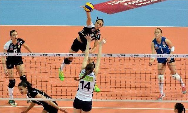 Fenerbahçe Grundig: 3 - Vakıfbank: 2