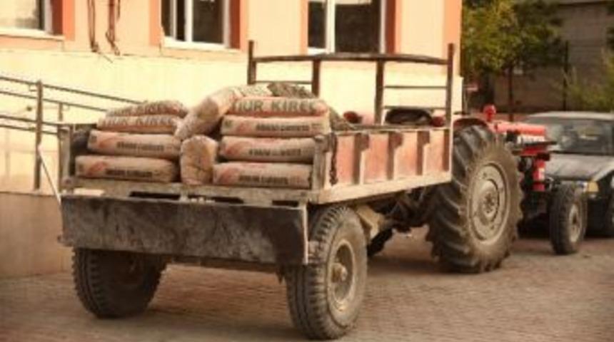 Oyun Oynarken Trakt&ouml;r&uuml;n &Ccedil;arptığı &Ccedil;ocuk &Ouml;ld&uuml;