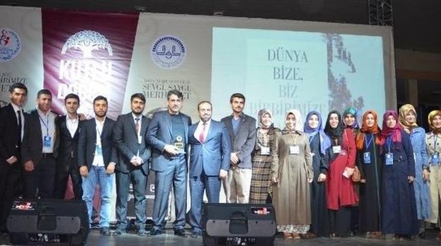 Gen&ccedil;lik Kutlu Doğumla Buluşuyor