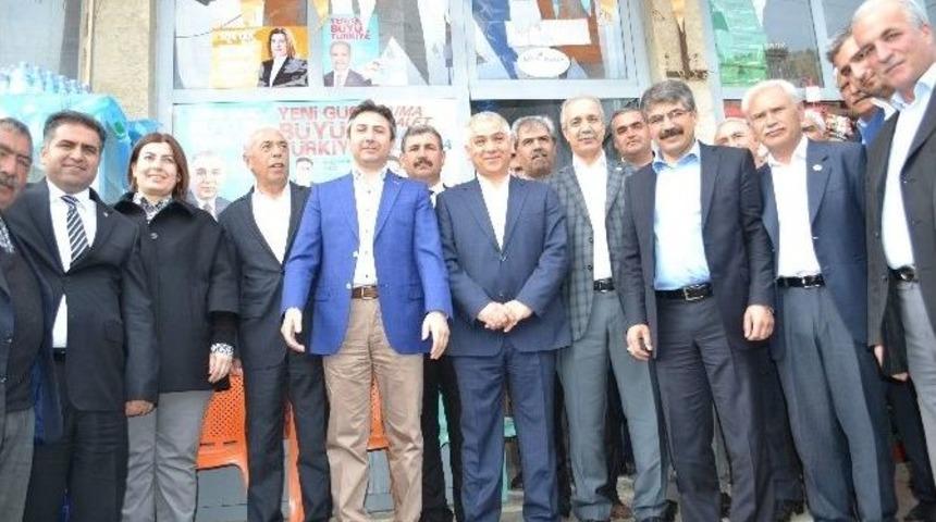 Ak Parti &Ccedil;elikhan Se&ccedil;im Karargahıni A&ccedil;tı