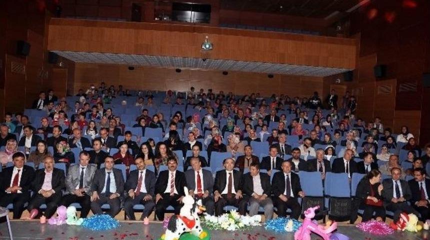G&uuml;m&uuml;şhane&rsquo;de &Ccedil;ocuk Temalı Şiir Dinletisi D&uuml;zenlendi